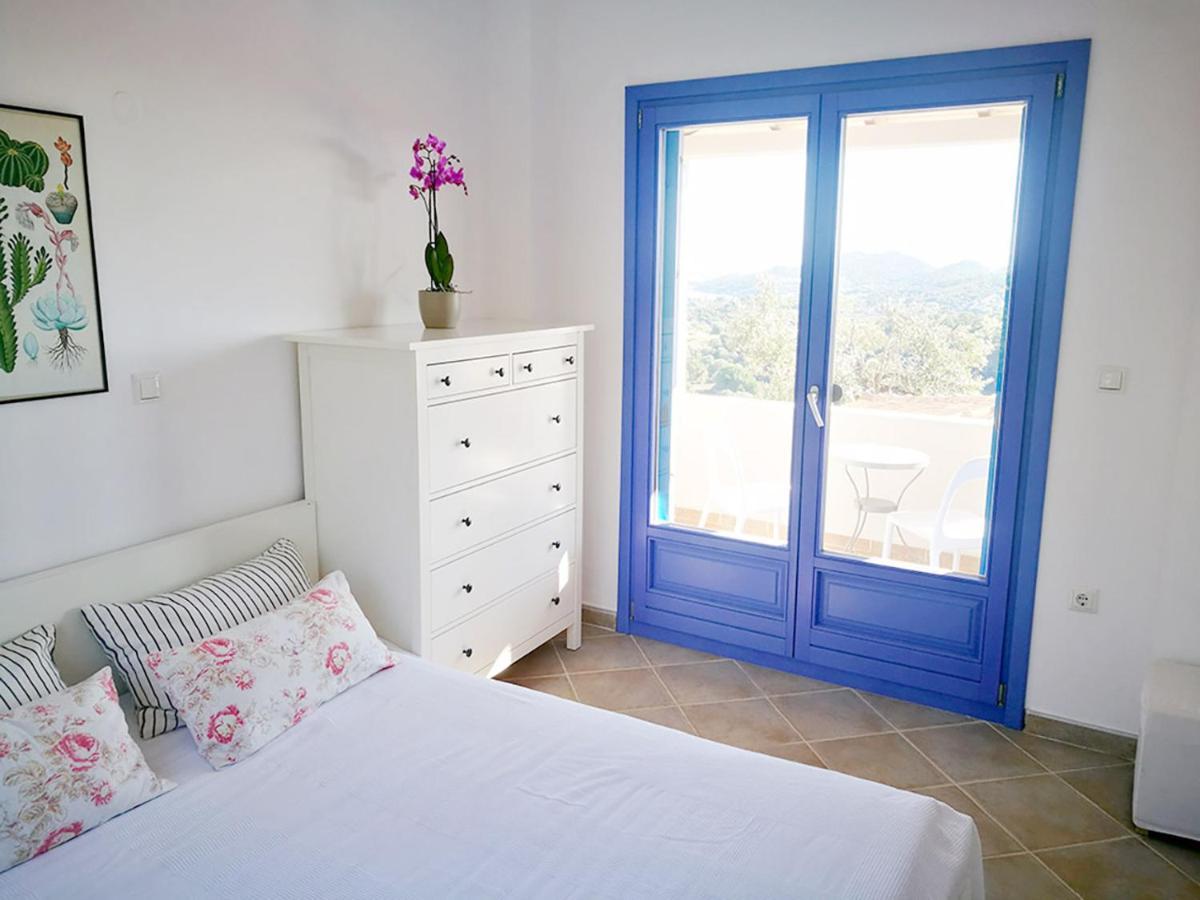 Olive Bay Hilltop Apartments Đảo Amolianí Ngoại thất bức ảnh