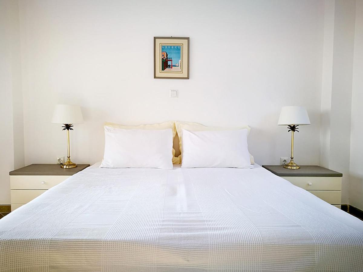Olive Bay Hilltop Apartments Đảo Amolianí Ngoại thất bức ảnh