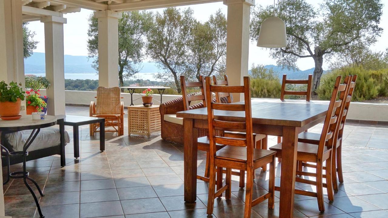 Olive Bay Hilltop Apartments Đảo Amolianí Ngoại thất bức ảnh