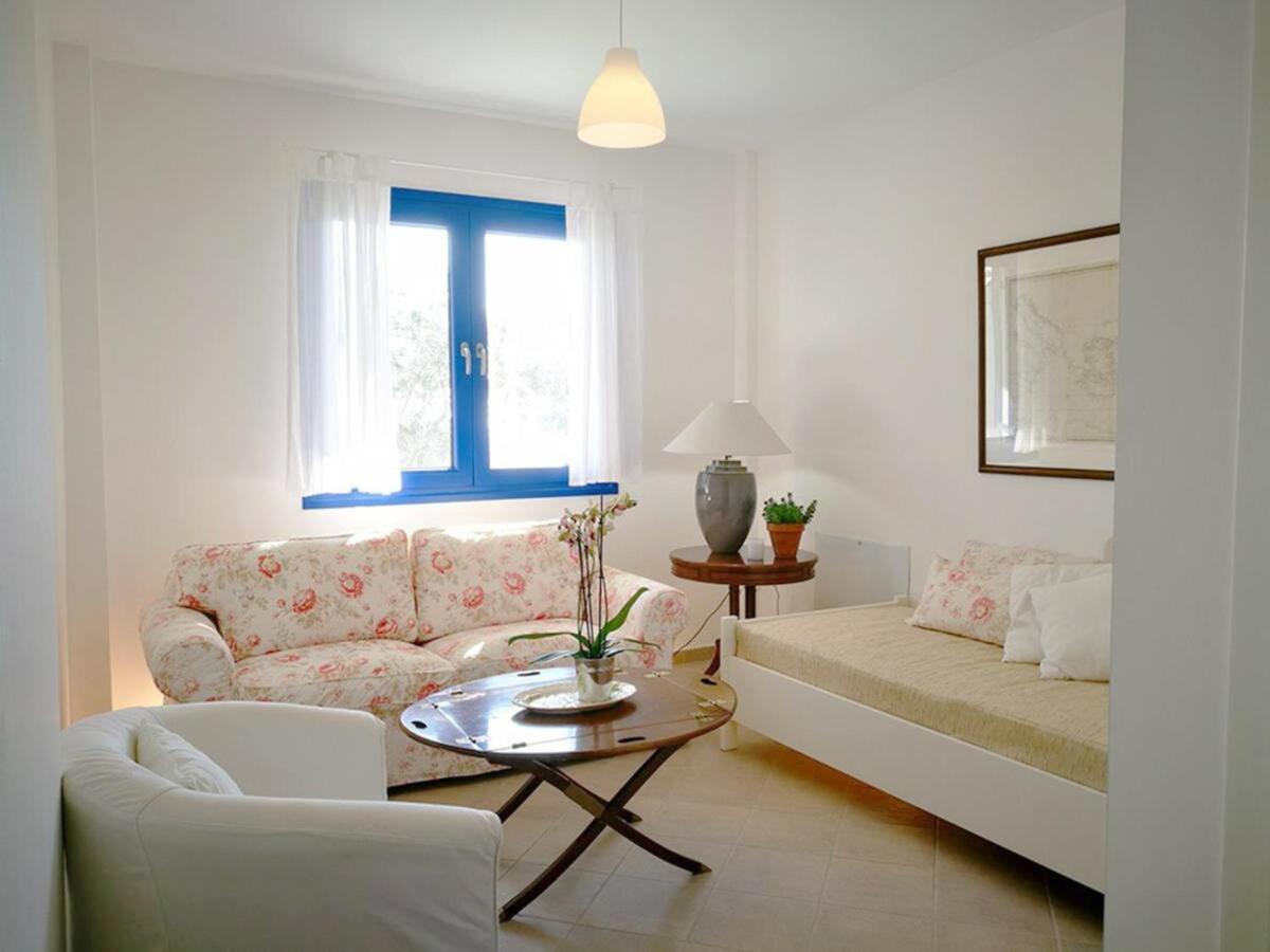 Olive Bay Hilltop Apartments Đảo Amolianí Ngoại thất bức ảnh