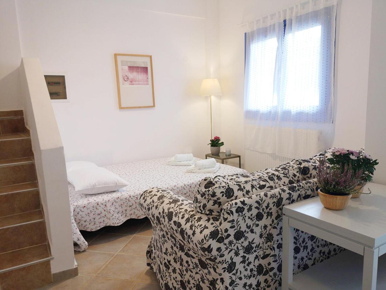 Olive Bay Hilltop Apartments Đảo Amolianí Phòng bức ảnh